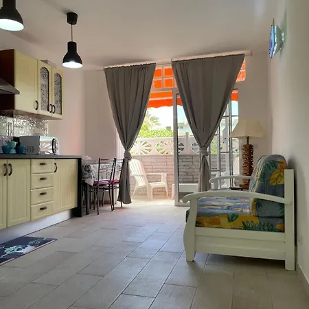 Oasis Relax * طوستا ديل سيلونثيو